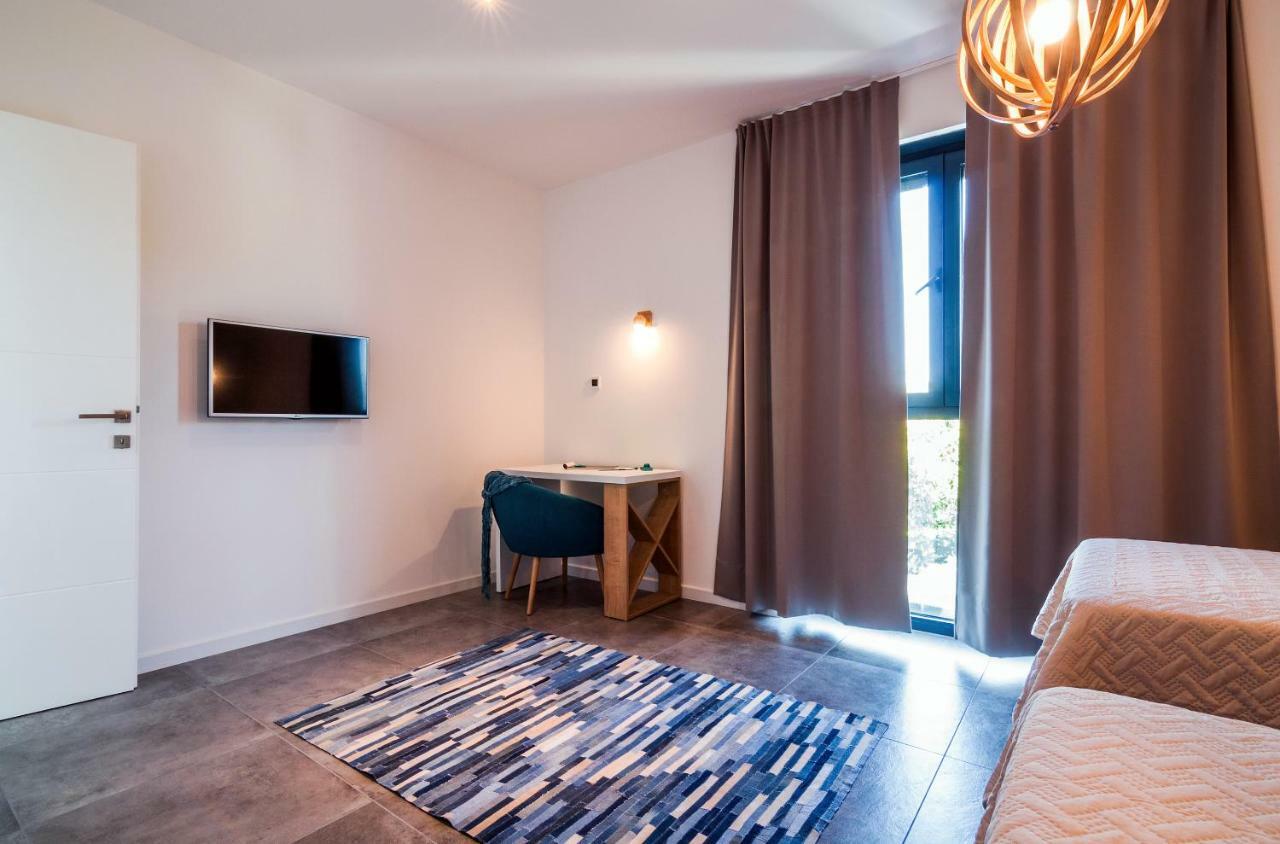 Punta Aqua Apartment Sukosan Luaran gambar